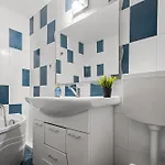 Design-led With Private Balcony, * Boekarest