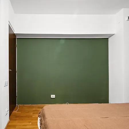 Design-led With Private Balcony, Appartement *