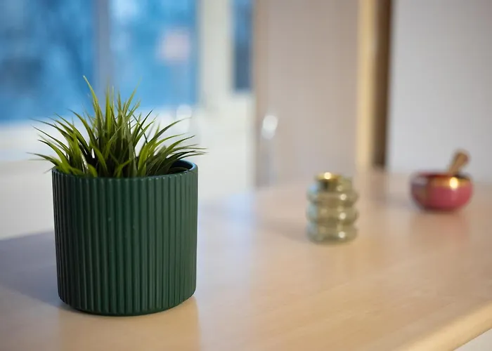 Design-led With Private Balcony, Appartement