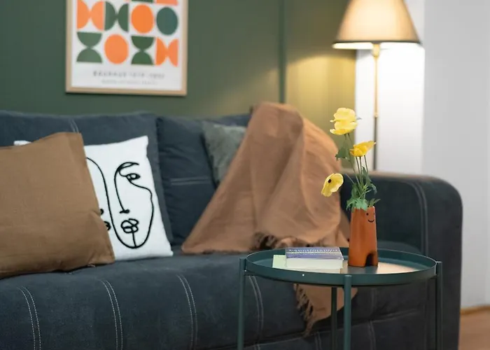 Design-led With Private Balcony, Appartement *