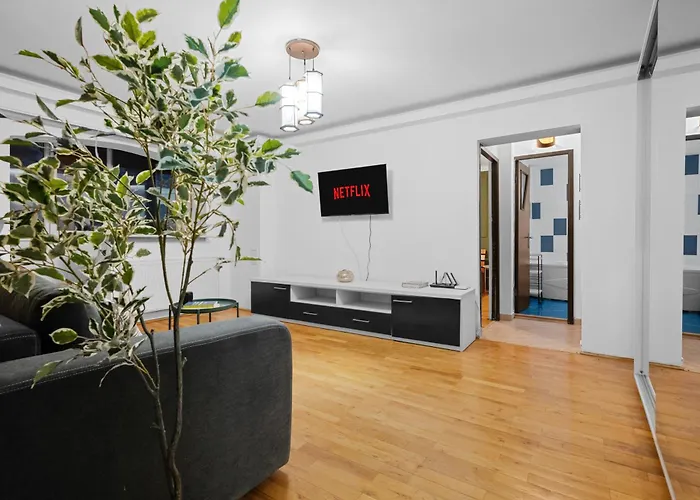 Design-led With Private Balcony, Bukarest